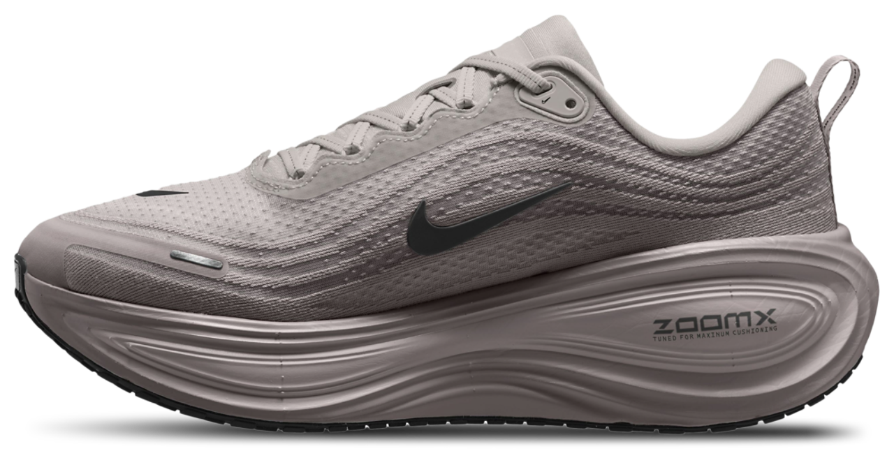 Nike Vomero Plus Image 2 of 4. Tap to open photo gallery.
