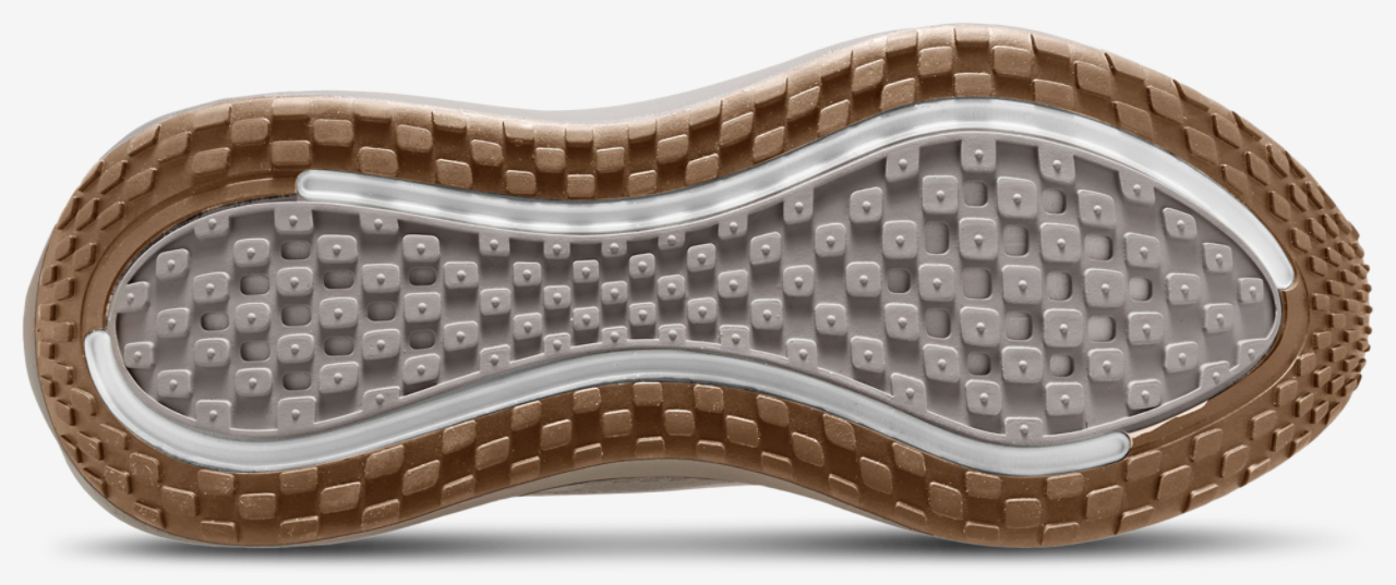 Nike Vomero Plus Image 4 of 4. Tap to open photo gallery.