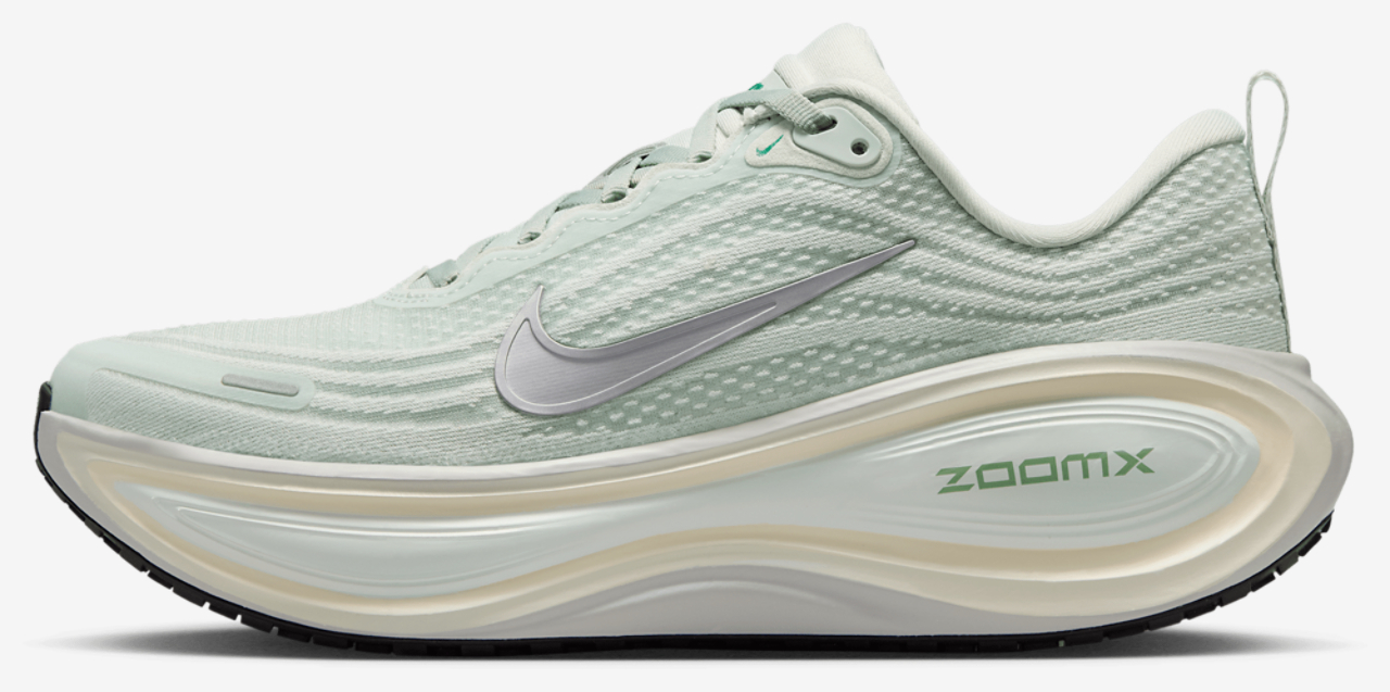 Nike Vomero Plus Image 2 of 8. Tap to open photo gallery.