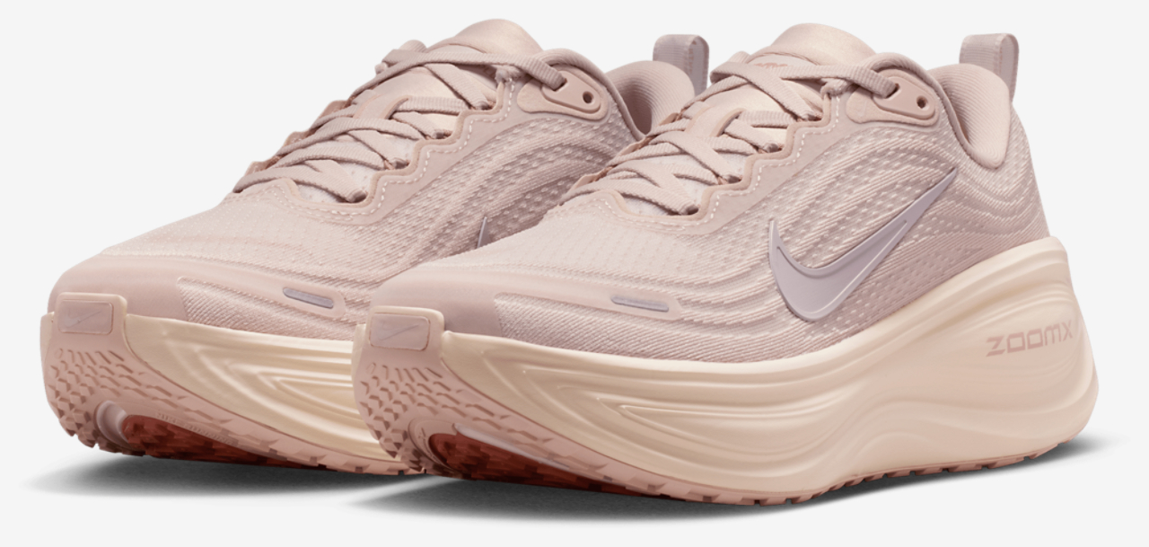 Nike Vomero Plus Image 6 of 8. Tap to open photo gallery.