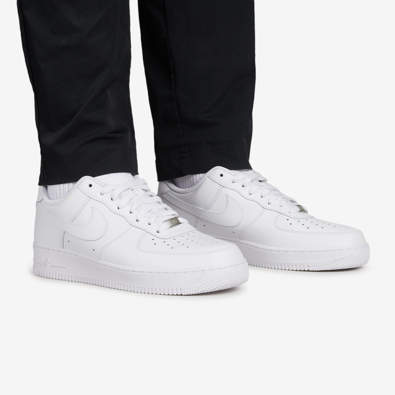 Nike Air Force 1 '07 Image 2 of 6. Tap to open photo gallery.