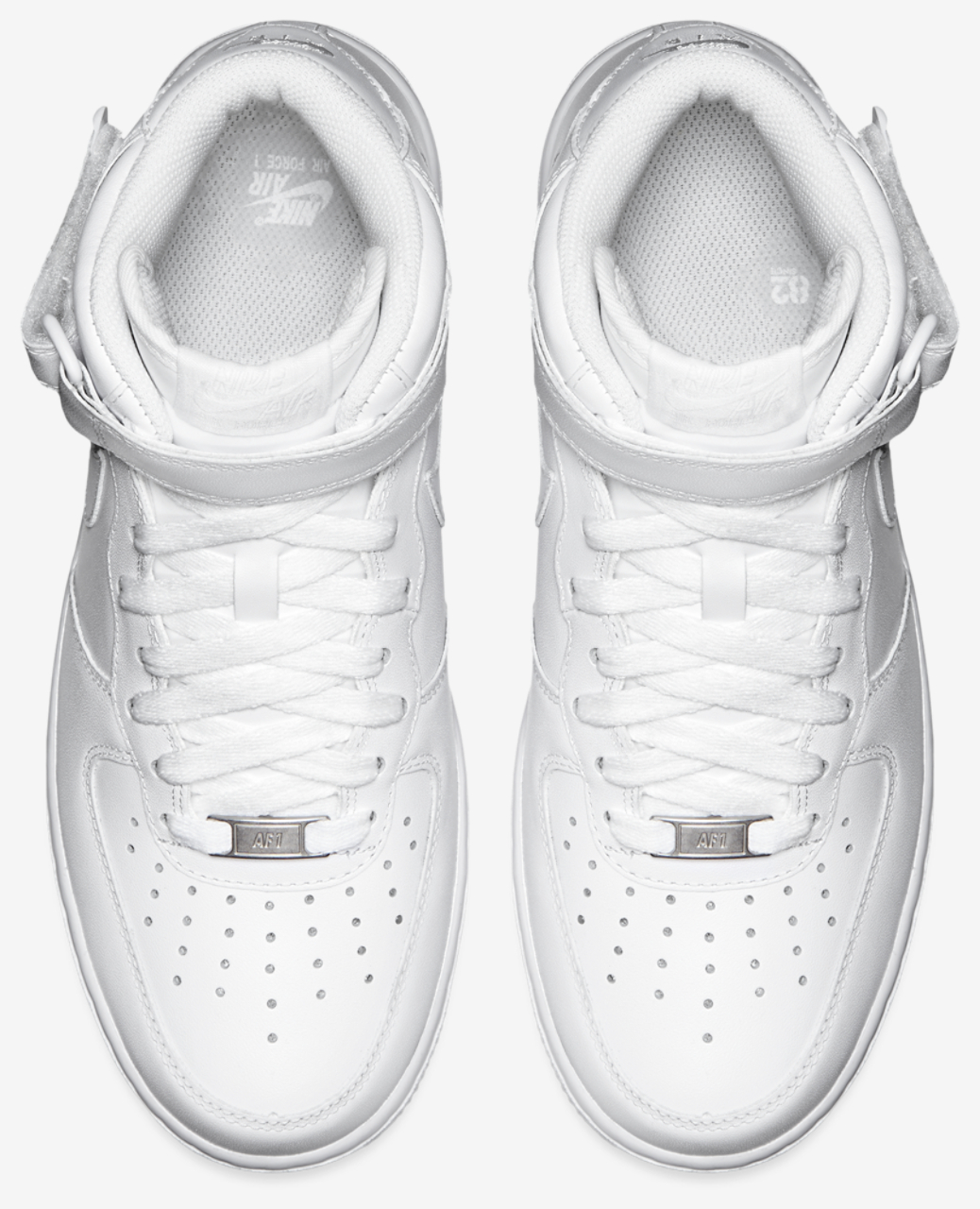 Nike Air Force 1 Mid '07 LE Image 4 of 7. Tap to open photo gallery.