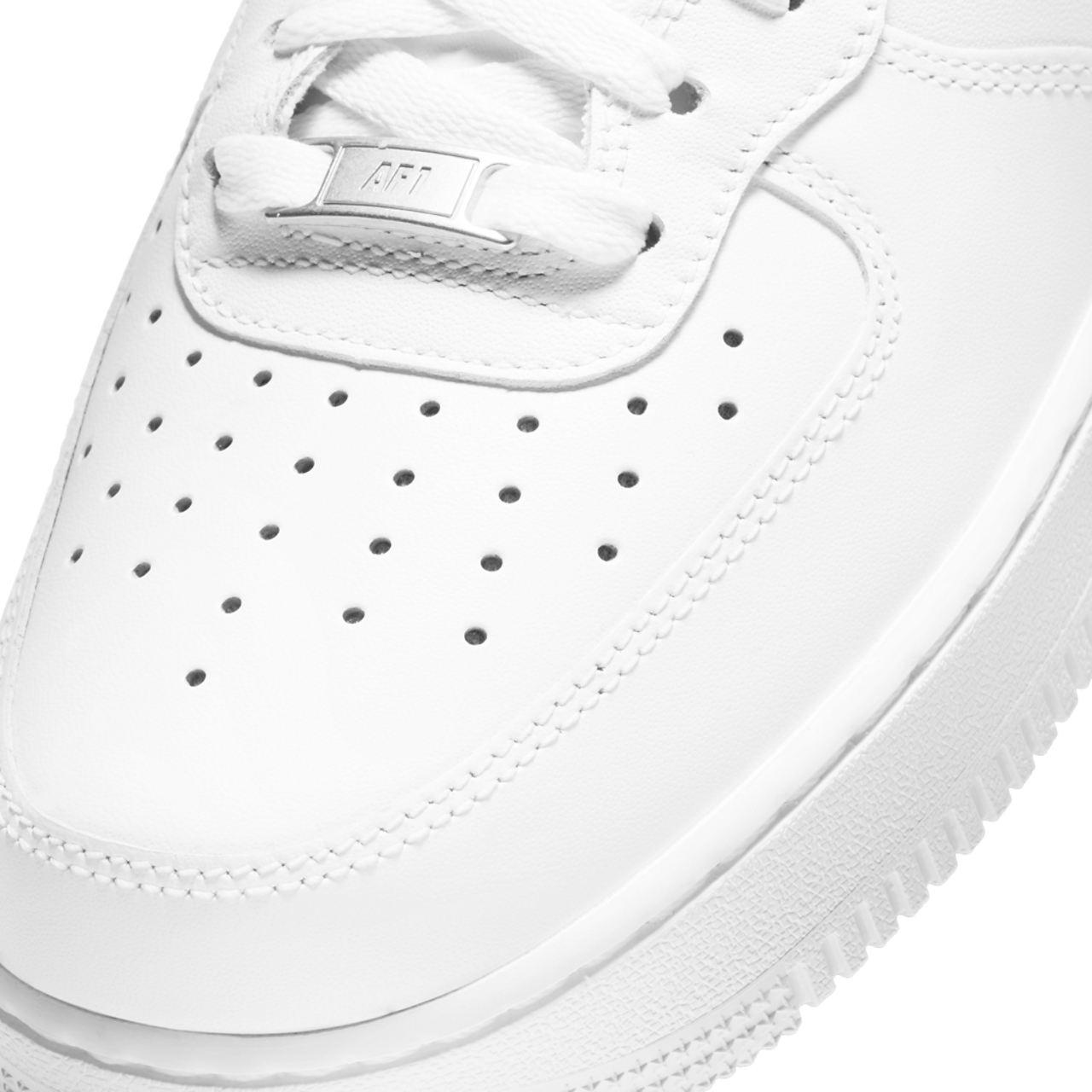Nike Air Force 1 Mid '07 LE Image 6 of 7. Tap to open photo gallery.