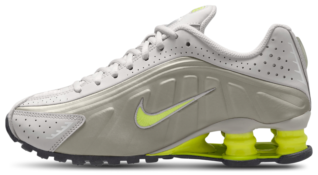 Nike Shox R4 Image 2 of 4. Tap to open photo gallery.