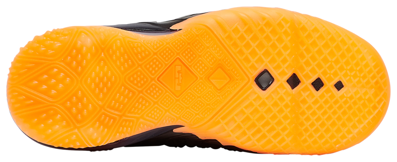 Nike LeBron 18 Image 5 of 6. Tap to open photo gallery.