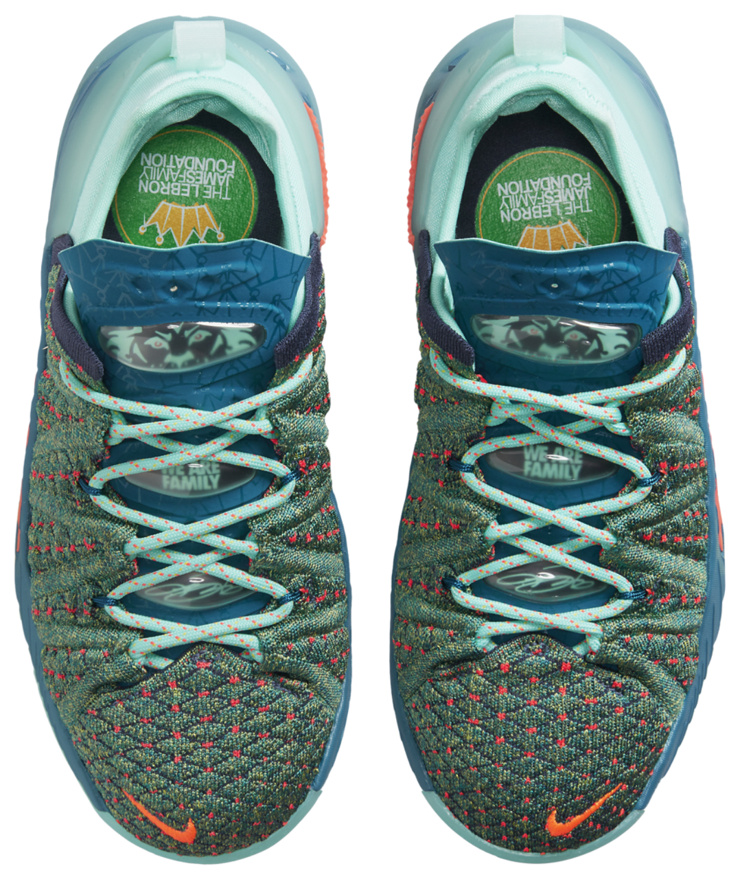 Nike LeBron XVIII Image 4 of 5. Tap to open photo gallery.