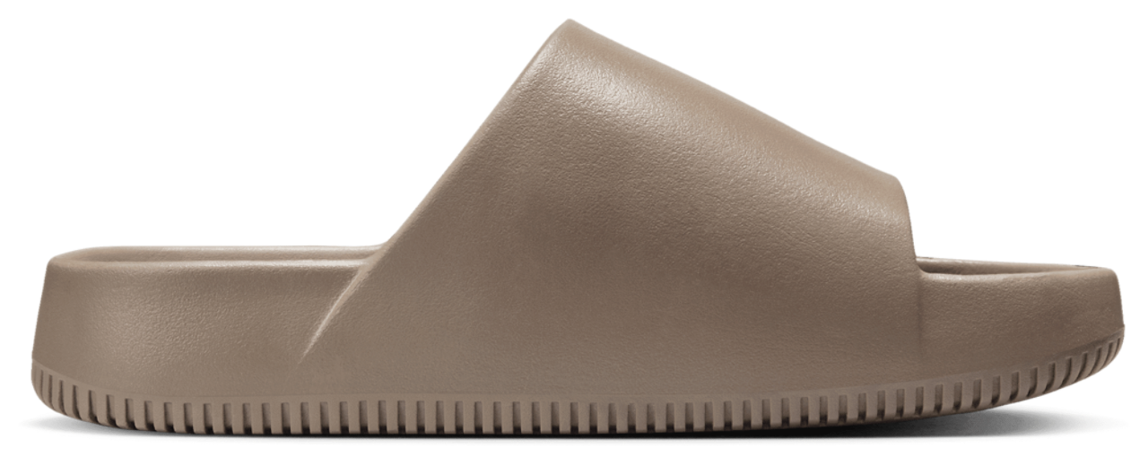Nike Calm Slides Image 1 of 5. Tap to open photo gallery.
