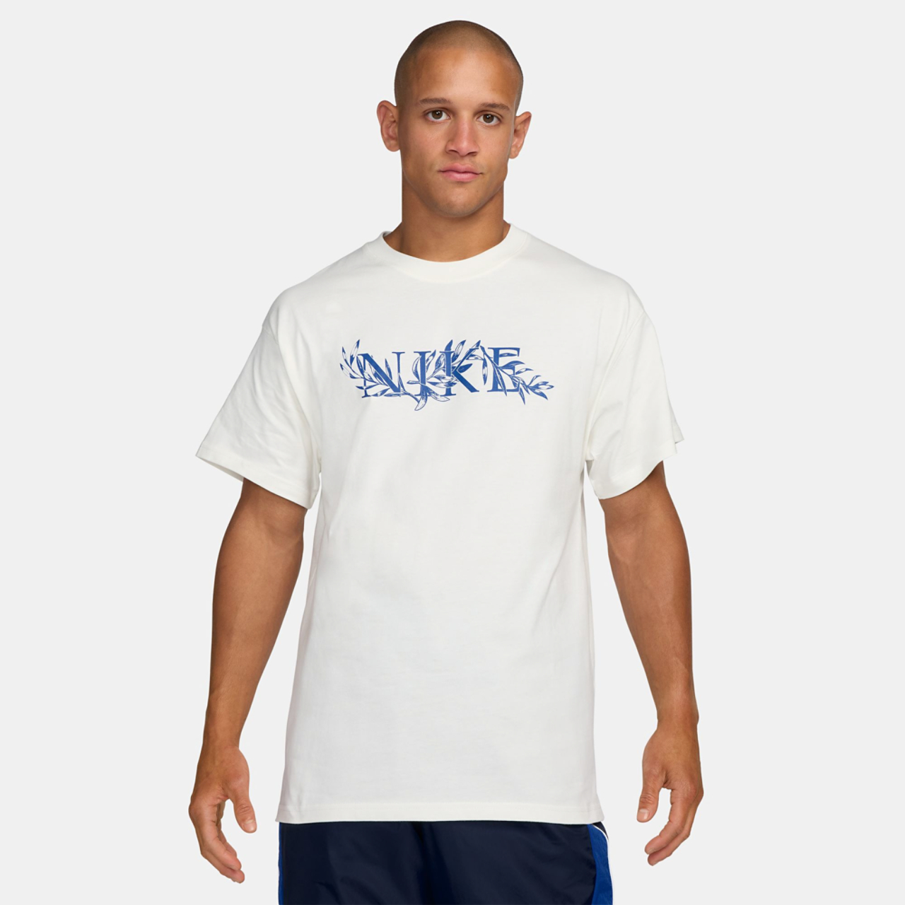 Nike NSW MAX90 Toile T-Shirt Image 2 of 3. Tap to open photo gallery.