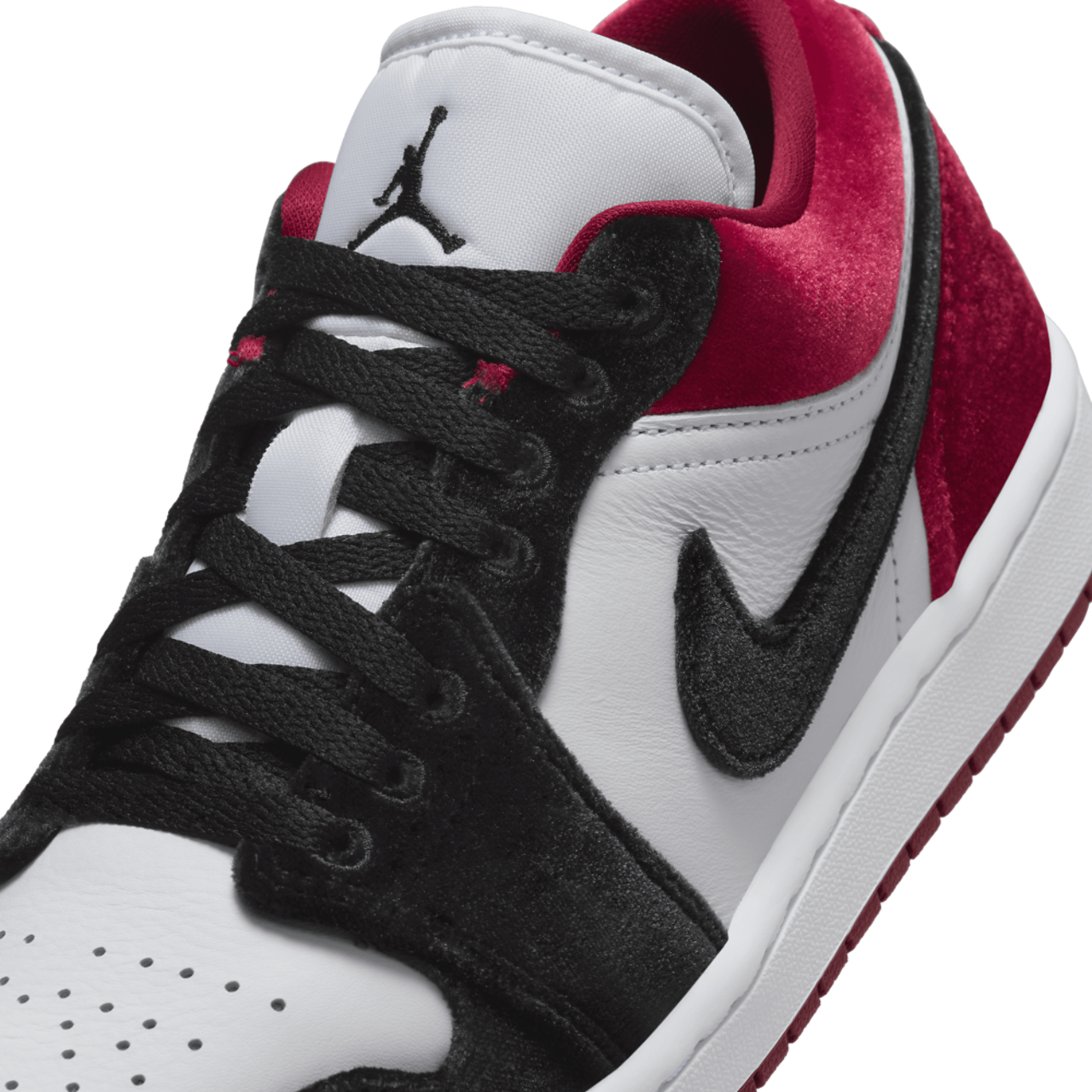 Jordan Air Jordan 1 Low SE Image 6 of 7. Tap to open photo gallery.