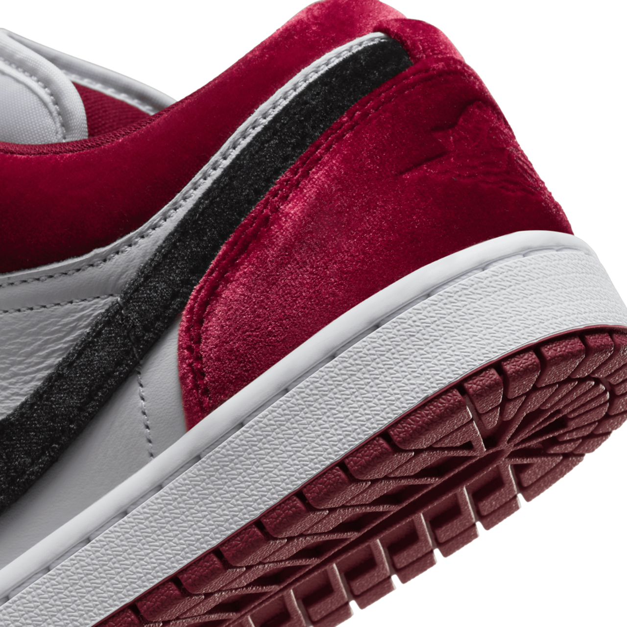 Jordan Air Jordan 1 Low SE Image 7 of 7. Tap to open photo gallery.