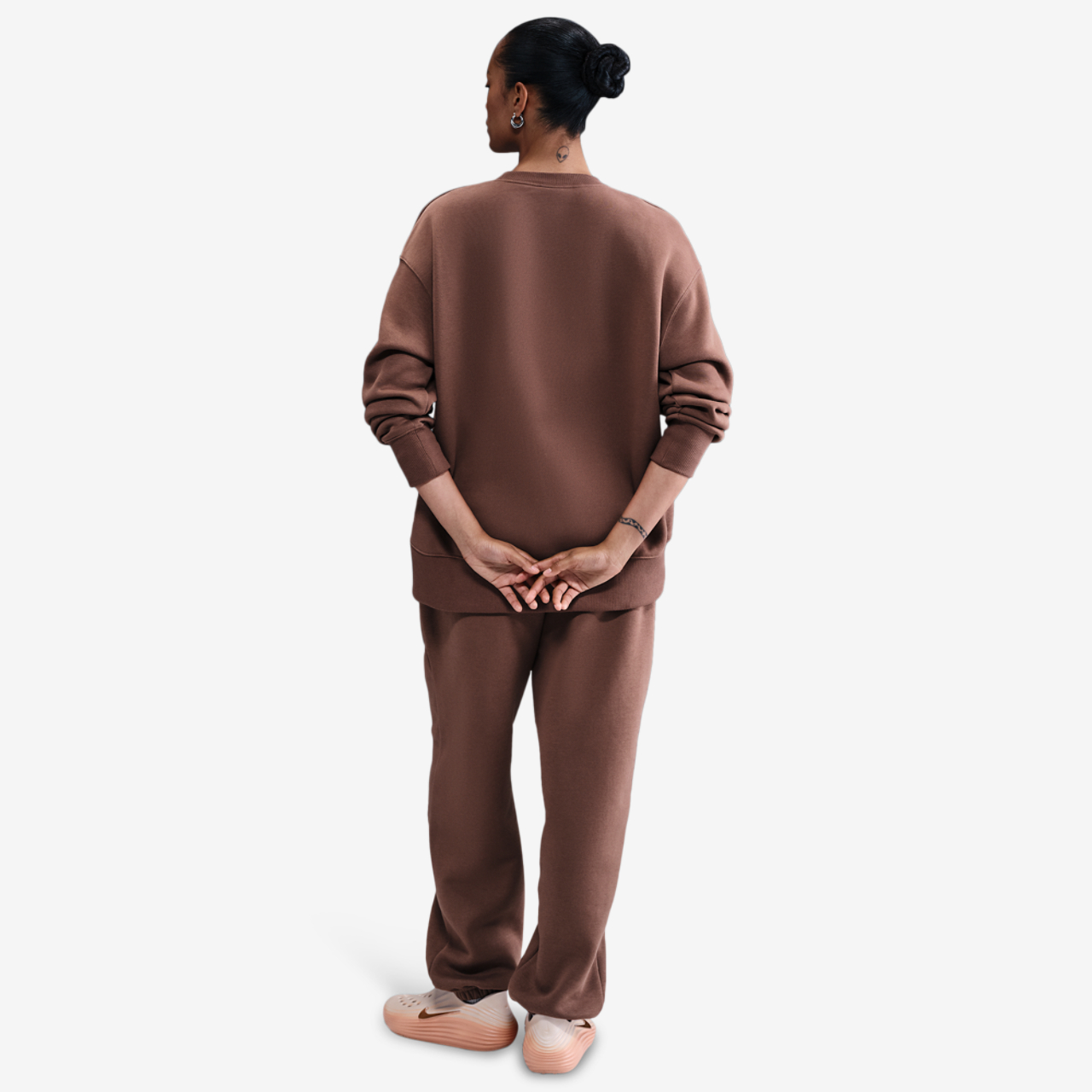 Nike NSW Phoenix Fleece OS Long Crew Image 4 of 4. Tap to open photo gallery.