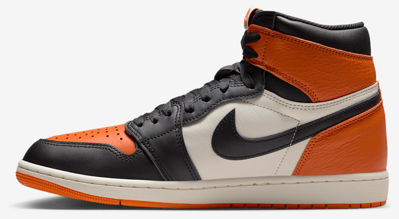 Jordan Retro 1 High OG Image 2 of 5. Tap to open photo gallery.