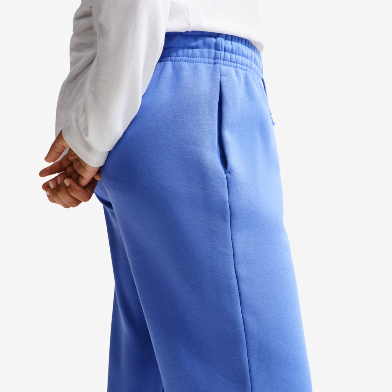 Nike Phoenix HR OS Pants Image 4 of 7. Tap to open photo gallery.