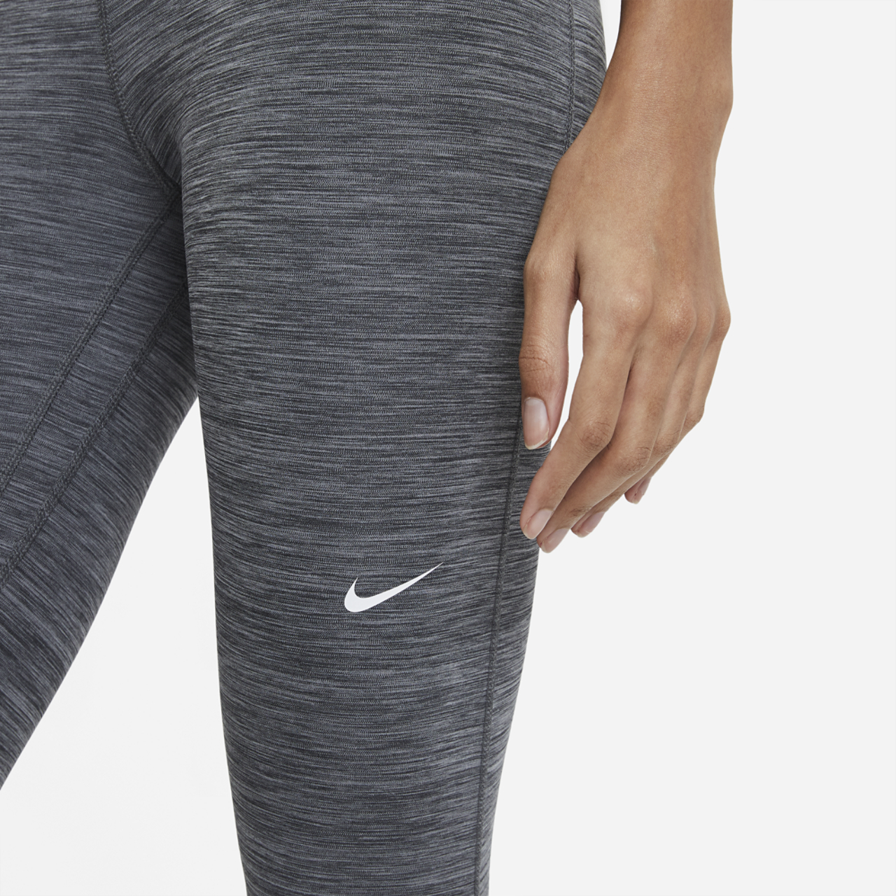 Nike Pro 365 Tight Crop Image 4 of 5. Tap to open photo gallery.