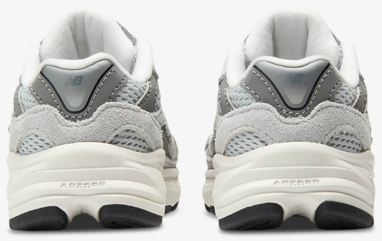 New Balance 2010 Image 3 of 5. Tap to open photo gallery.