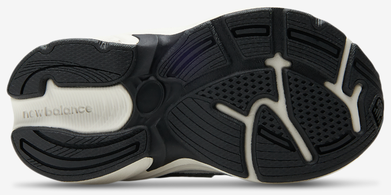 New Balance 2010 Image 5 of 5. Tap to open photo gallery.