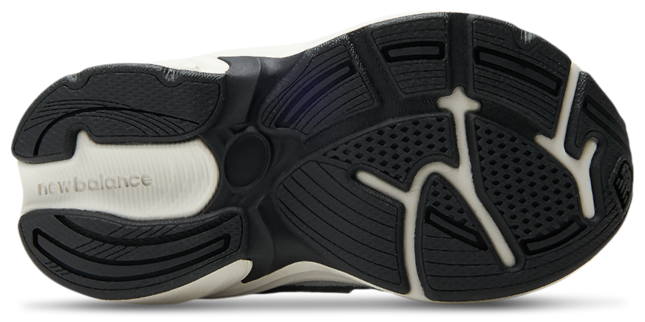 New Balance 2010 Image 5 of 5. Tap to open photo gallery.